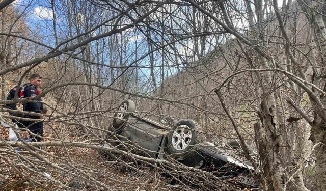 Tokat'ta otomobil şarampole uçtu: 2 yaralı