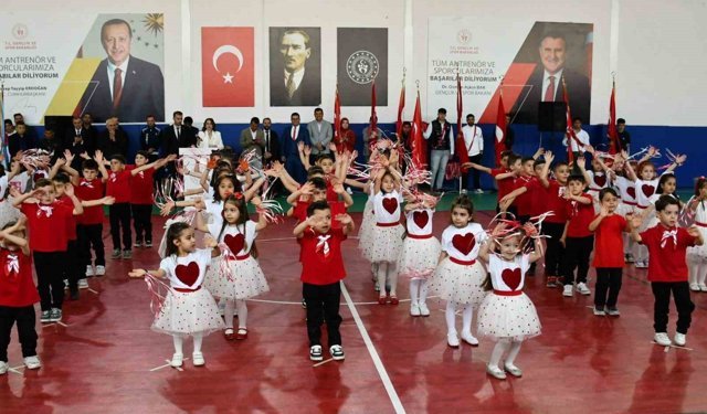 Tomarza'da 23 Nisan coşkusu