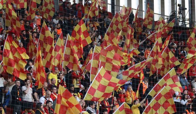 Trendyol Süper Lig: Göztepe: 0 - Galatasaray: 1 (Maç devam ediyor)