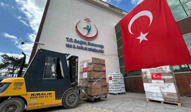 Türkiye'den İran'a sağlık desteği: Van'dan gönderilen yardım tırı sayısı 9 oldu