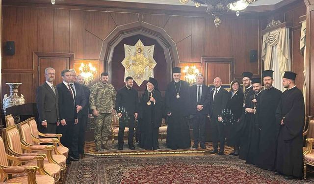 Ukrayna Devlet Başkanı Zelenskiy, Fener Rum Patriği Bartholomeos ile görüştü