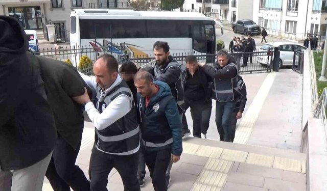 Ürgüp'te sahte dolar operasyonu: 4 kişi tutuklandı