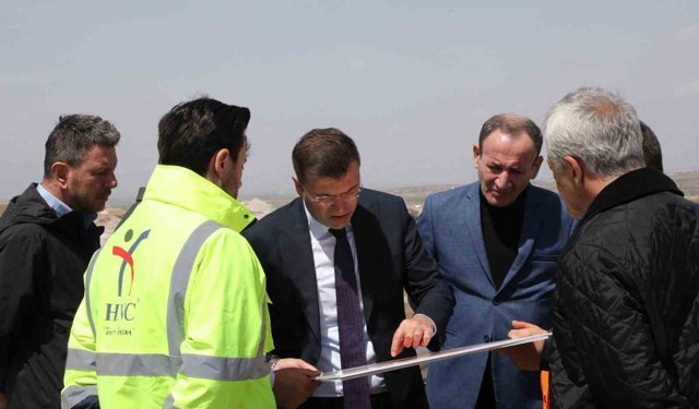 Vali Akmeşe, Niğde 2. OSB'de çalışmaları yerinde inceledi