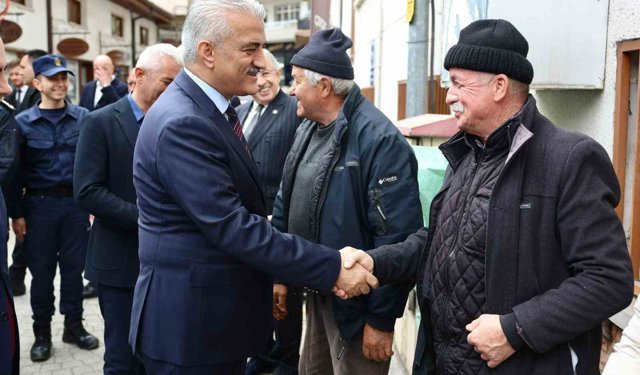 Vali Makas esnaf ile hasbihal etti