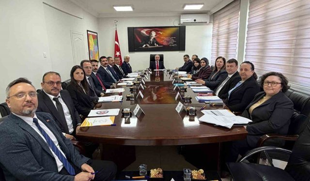 Vali Turan: 'Sosyal devlet anlayışının en önemli unsurlarından biri ihtiyaç sahibi vatandaşlara zamanında ulaştırılan mekanizmalardır'