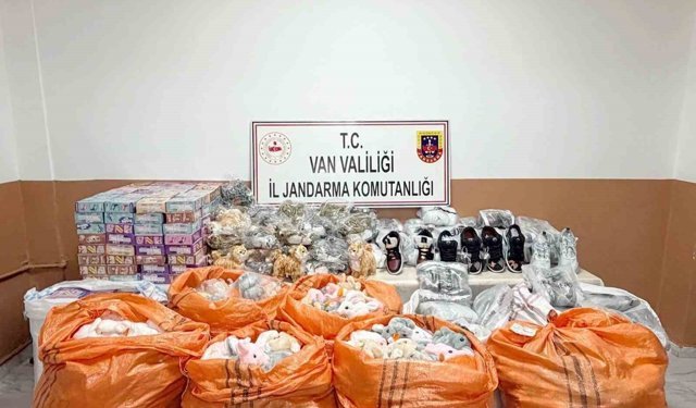 Van'da 4 milyon 100 bin lira değerinde gümrük kaçağı malzeme ele geçirildi