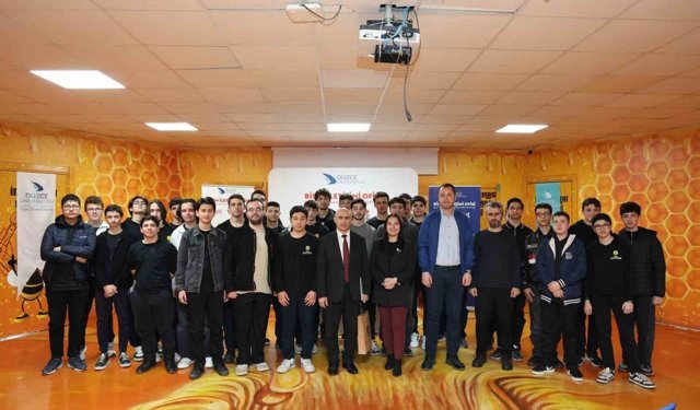 Yapay zeka ve geleceğin teknolojileri lise öğrencileriyle buluştu