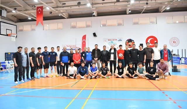 Yeşilyurt Belediyesi 3. Ayak Tenisi Turnuvası coşkulu başlangıçla start aldı