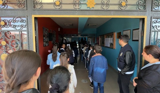 Yüksekova'da 4 bin 69 öğrenci bursluluk sınavı için ter döküyor