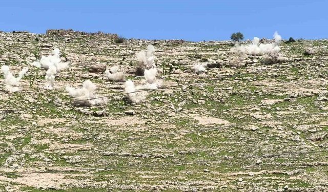 AFAD'dan Şırnak'ta güvenlik hamlesi: Riskli kayalar tek tek patlatıldı