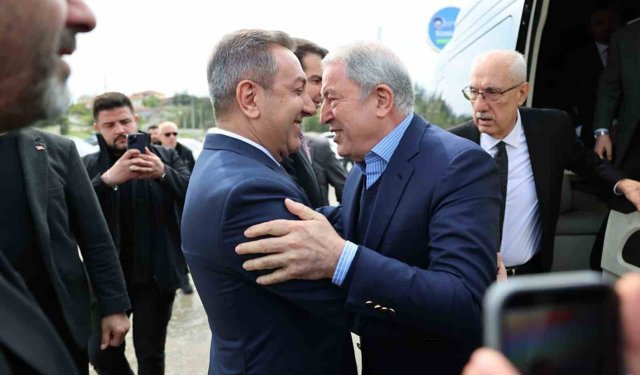 Akar'dan Başkan Dere'ye övgü dolu sözler