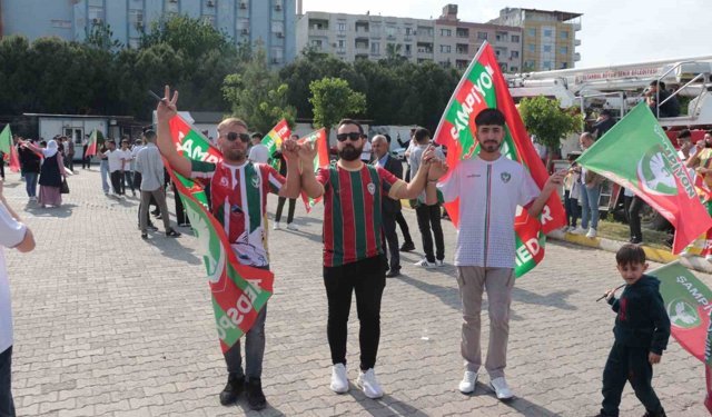 Amed Sportif Faaliyetler'in Süper Lig'e yükselmesi Cizre'de kutlandı