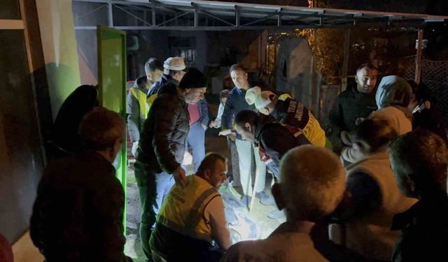 Babasını tabancayla vurarak öldürüp jandarmaya teslim oldu