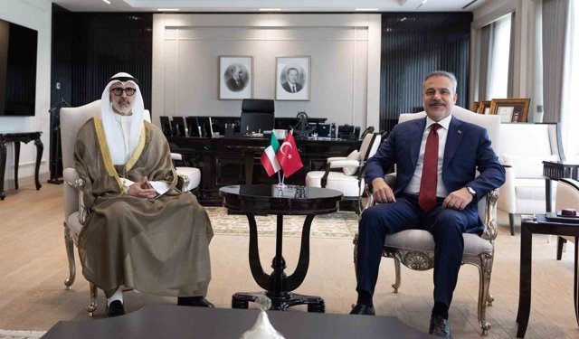 Bakan Fidan, Kuveytli mevkidaşı Al-Sabah ile bir araya geldi