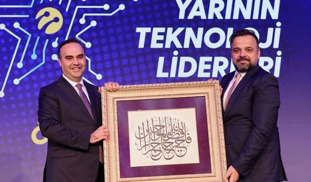 Bakan Kacır: ''Teknoloji girişimlerinin sermayesi akıl sermayesidir''