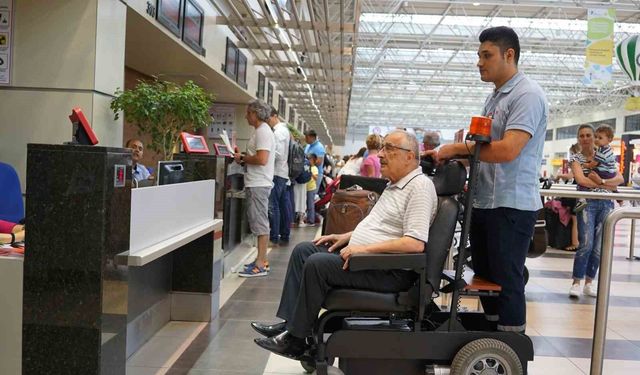 Bakan Uraloğlu: 'Demiryolunda 2017 yılından bu yana yaklaşık 9 milyon engelli yolcumuza ücretsiz hizmet verdik'