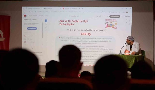 Bayburt'ta lise öğrencilerine ağız ve diş sağlığı eğitimi verildi