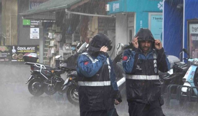 Bolu'da kuvvetli sağanak hayatı olumsuz etkiledi