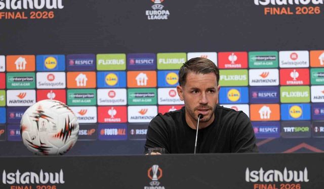Christian Günter: 'Günün sonuna kupayı kaldırmak istiyoruz'