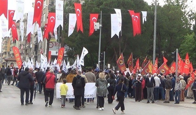 Denizli'de 1 Mayıs'ta binlerce kişi meydanlardan yürüdü