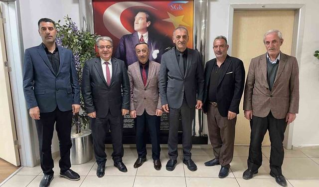 Emeklilerden SGK'ya anlamlı ziyaret