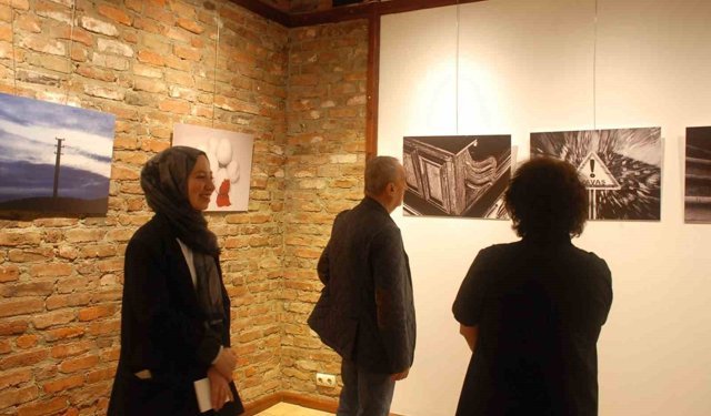 Eskişehir'de 'Sanat ve Beyin Aynı Sahnede' fotoğraf sergisi açıldı