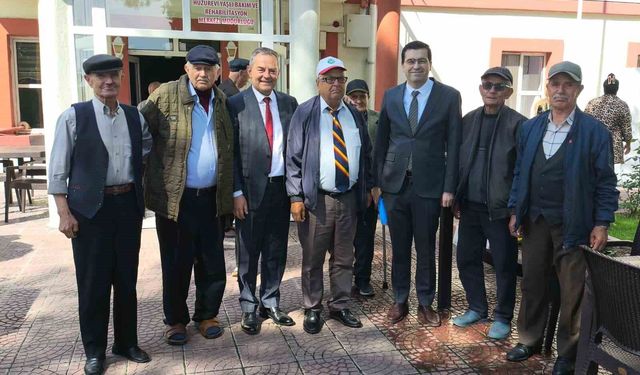 Genel Müdür Sezen, huzurevi sakinlerinin tecrübelerini dinledi