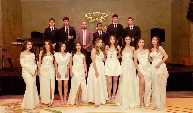 GKV 62. yıl mezunlarını unutulmaz bir baloyla uğurlandı