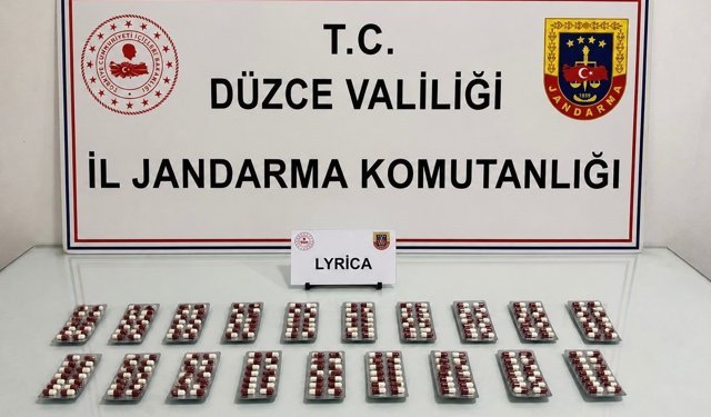 İl dışından Düzce'ye uyuşturucu sevkiyatına jandarma engeli