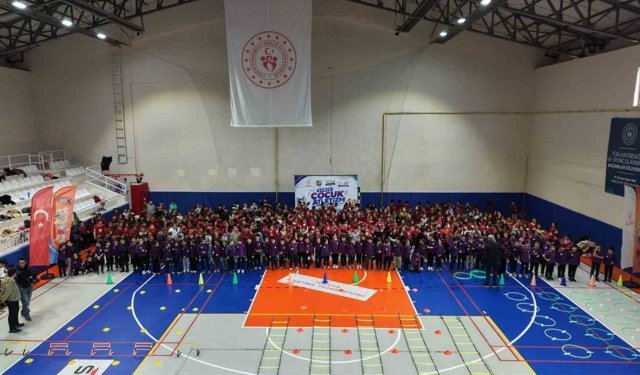 Karaman'da Dünya Çocuk Atletizm Günü kutlandı