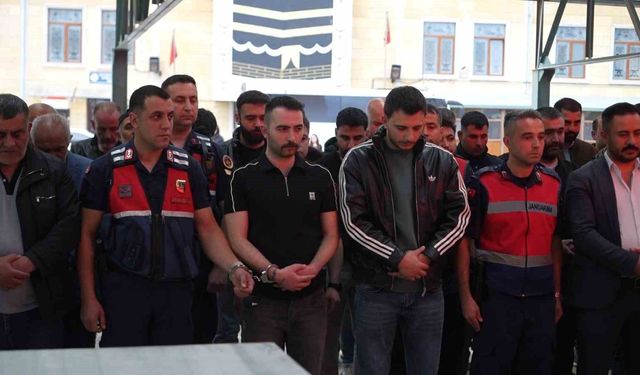Mersin'de öldürülen tır şoförü Niğde'de toprağa verildi