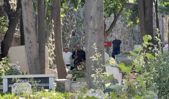 Narin Güran'ın babası ve ağabeyi Mattia Ahmet Minguzzi'nin kabrini ziyaret etti