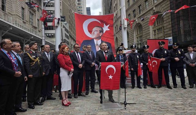 New York'ta mehter gösterisine büyük ilgi
