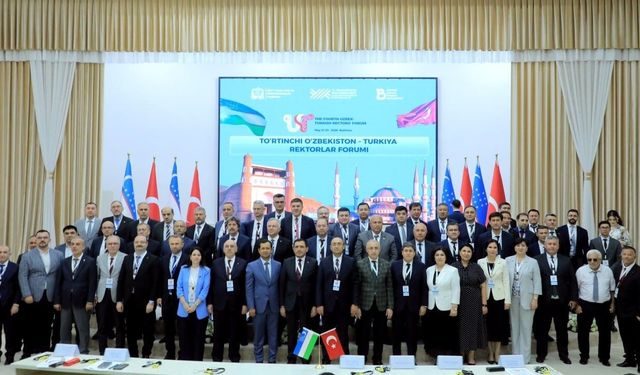 Rektör Adıgüzel, Buhara'da Anadolu Üniversitesi'nin küresel eğitim vizyonunu anlattı