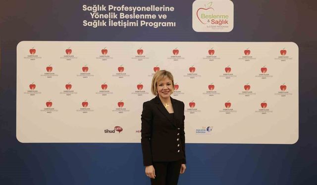 Sabri Ülker Vakfı'nın beslenme ve sağlık iletişimi programı kapsamında binlerce hekim ve eczacıya ulaşıldı