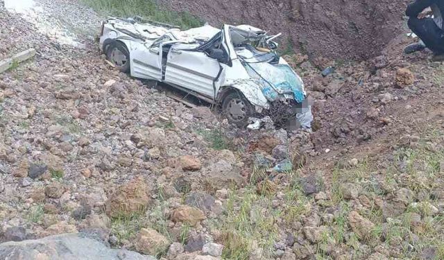 Şanlıurfa'da kamyonet uçuruma yuvarlandı: 1 ölü