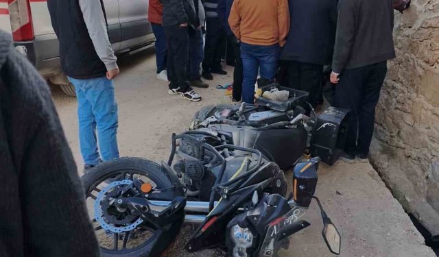 Sarıveliler'de motosiklet kazası: 1 yaralı