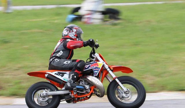 Süpermoto ve MotoMini heyecanı Uşak'ta başladı