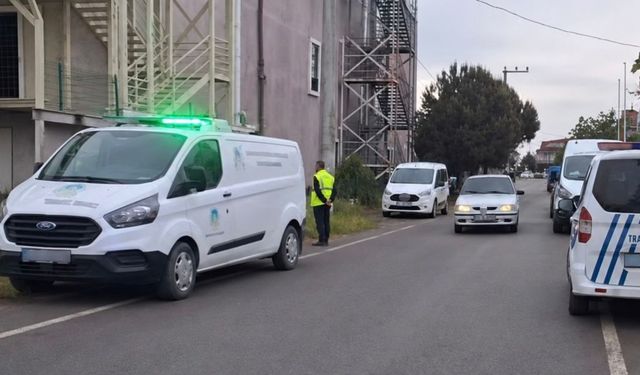 Tartıştığı eşini boğazını keserek öldürdü ardından intihar etti