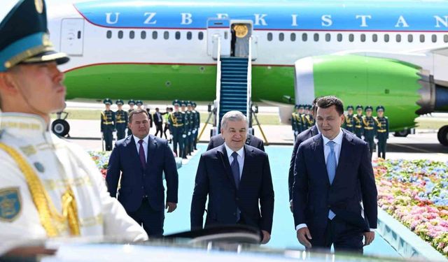 Türk devletleri liderleri, TDT gayriresmi zirvesi için Türkistan'a ulaştı