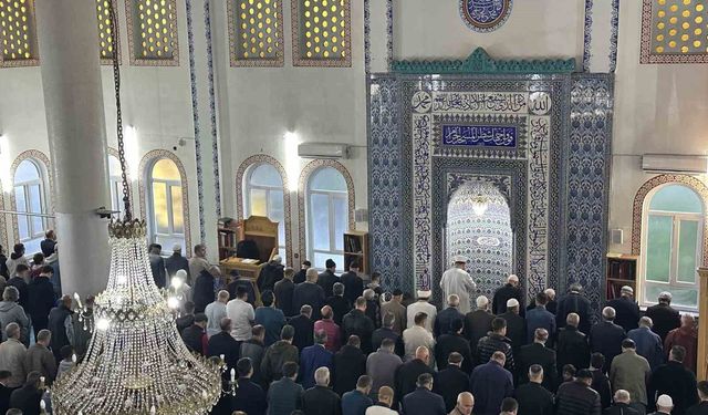 Uşak'ta Kurban Bayramı namazı kılındı
