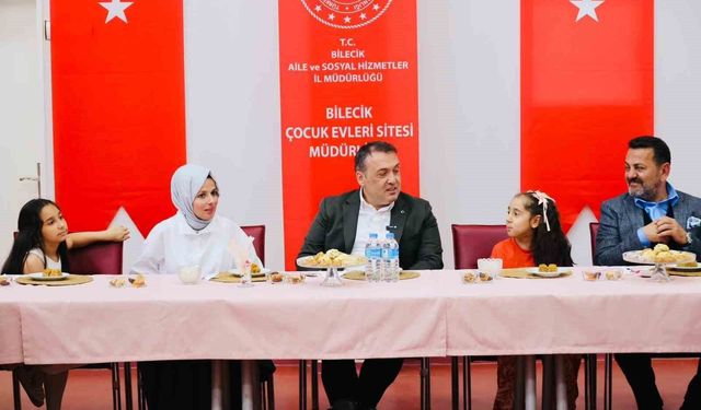 Vali Sözer ve eşi Zeynep Sözer bayramda çocuklar ve hastalarla bir araya geldi