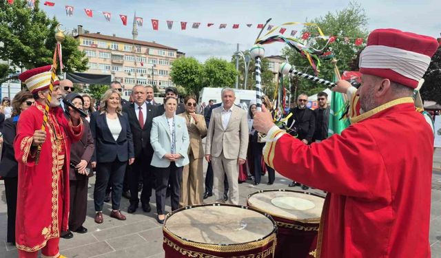 Yöresel ürünlere mehteranlı tanıtım