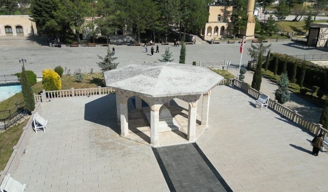 Yunus Emre'nin hatırası Eskişehir'de yaşatılıyor