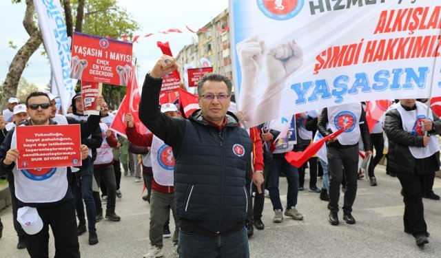 " Aileyi Güçlendirecek Politikalar, Emekçinin Çalışma ve Aile Hayatını da Güçlendirmelidir"