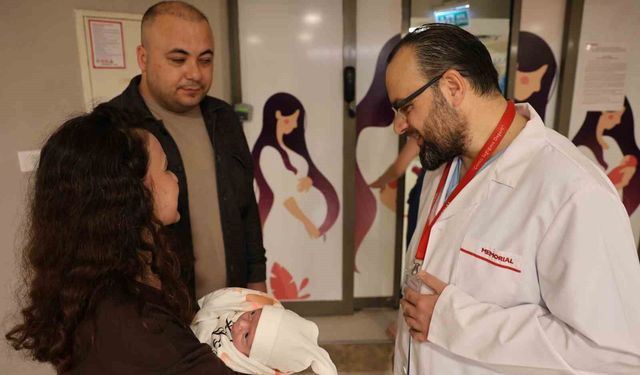 Anne karnında önce kan nakli, ardından ameliyat: Hayata bin 600 gramla tutundu