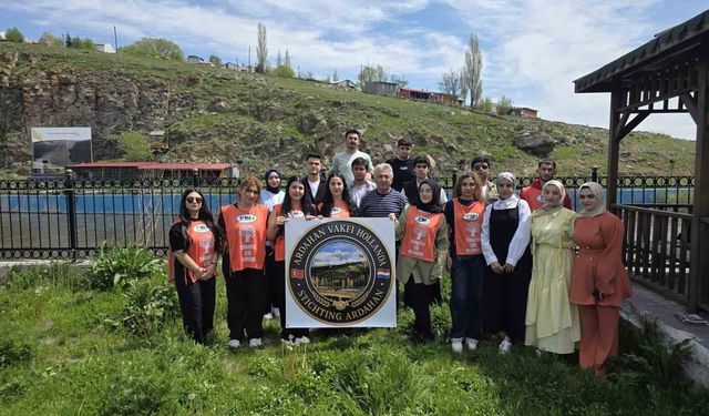 Ardahan'da fidanlar toprakla buluşuyor