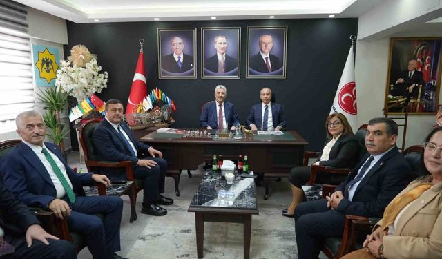 Bakan Bolat'tan MHP Gaziantep İl Başkanı Kılıç'a hayırlı olsun ziyareti