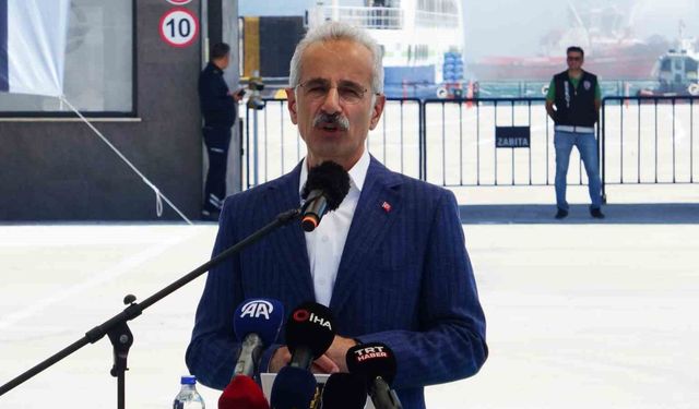 Bakan Uraloğlu: 'İstanbul-Çanakkale arası ulaşım süresi ise 3,5 saatten 2 saate düşecek'