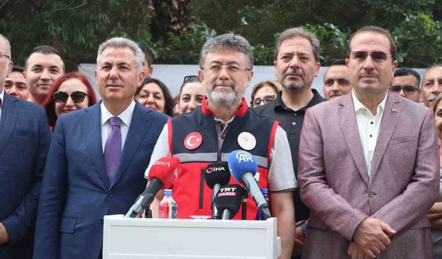 Bakan Yumaklı, İzmir'de Biyoteknik Mücadele Araştırma Merkezi'nin açılışını yaptı